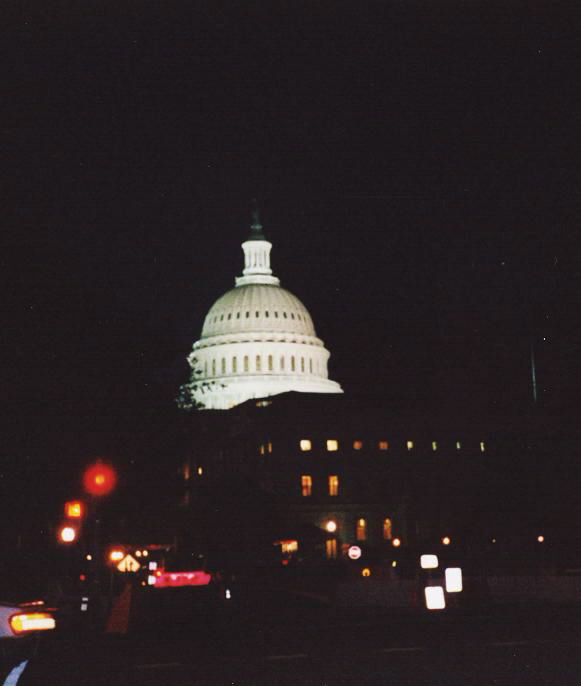 CapitolAtNight
