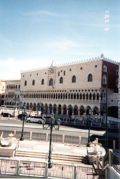 Venetian3